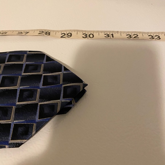 Pierre Cardin 100% Silk - Picture 4 of 4